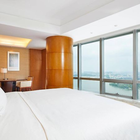 The Westin Nanjing Xuanwu Lake Экстерьер фото