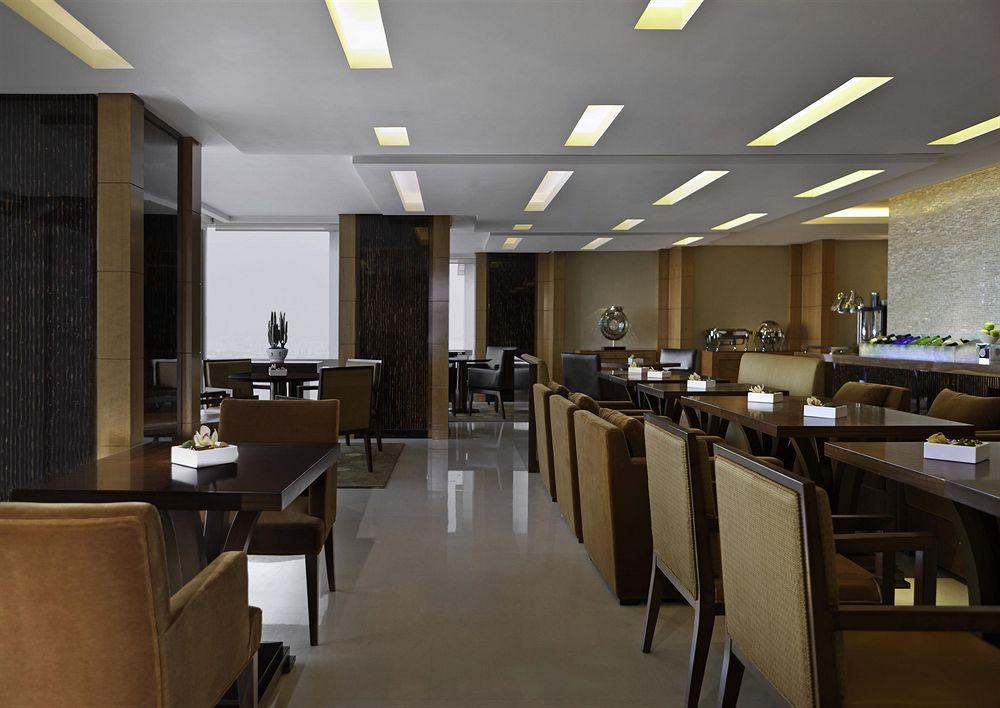 The Westin Nanjing Xuanwu Lake Экстерьер фото