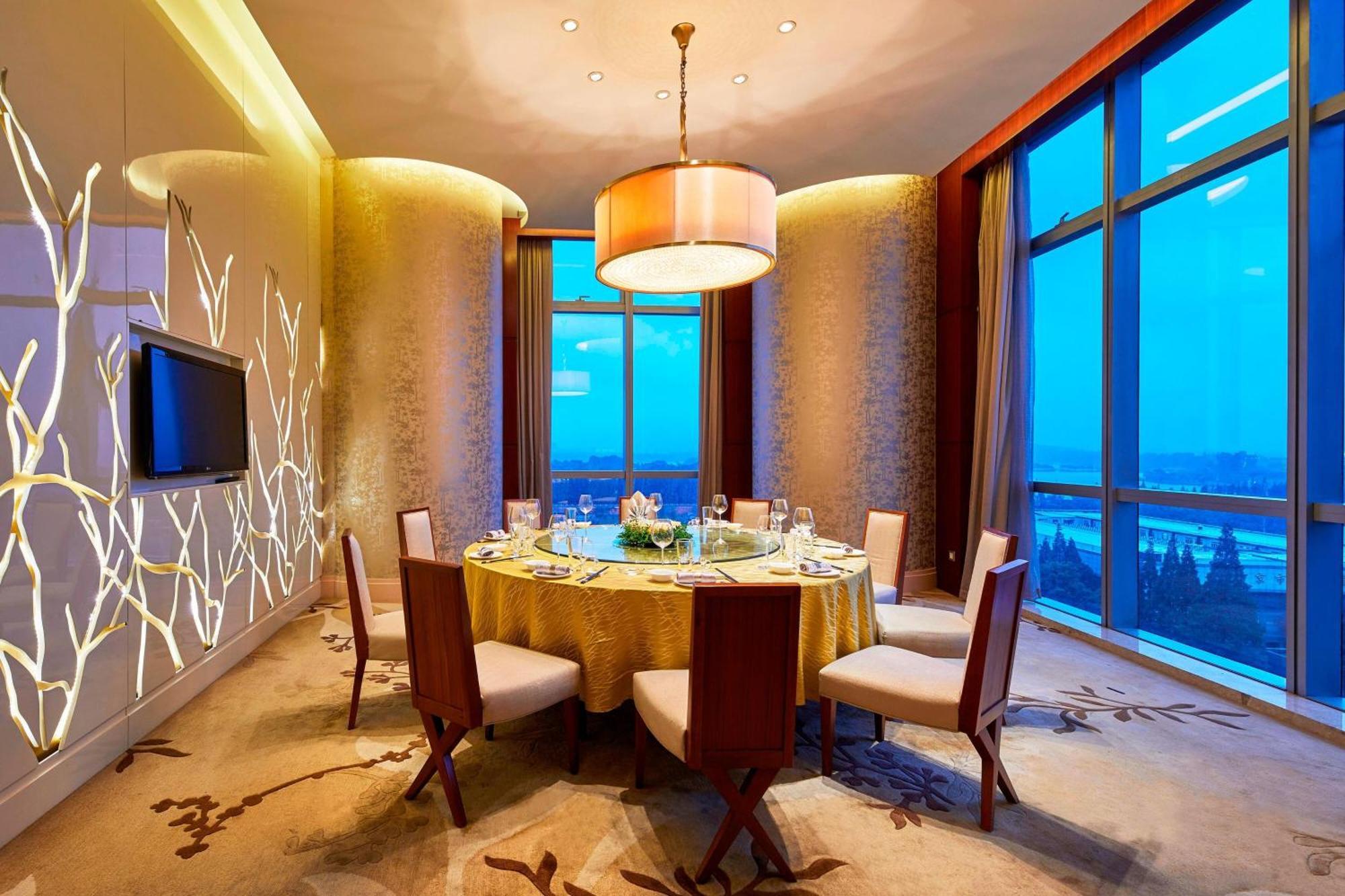 The Westin Nanjing Xuanwu Lake Экстерьер фото