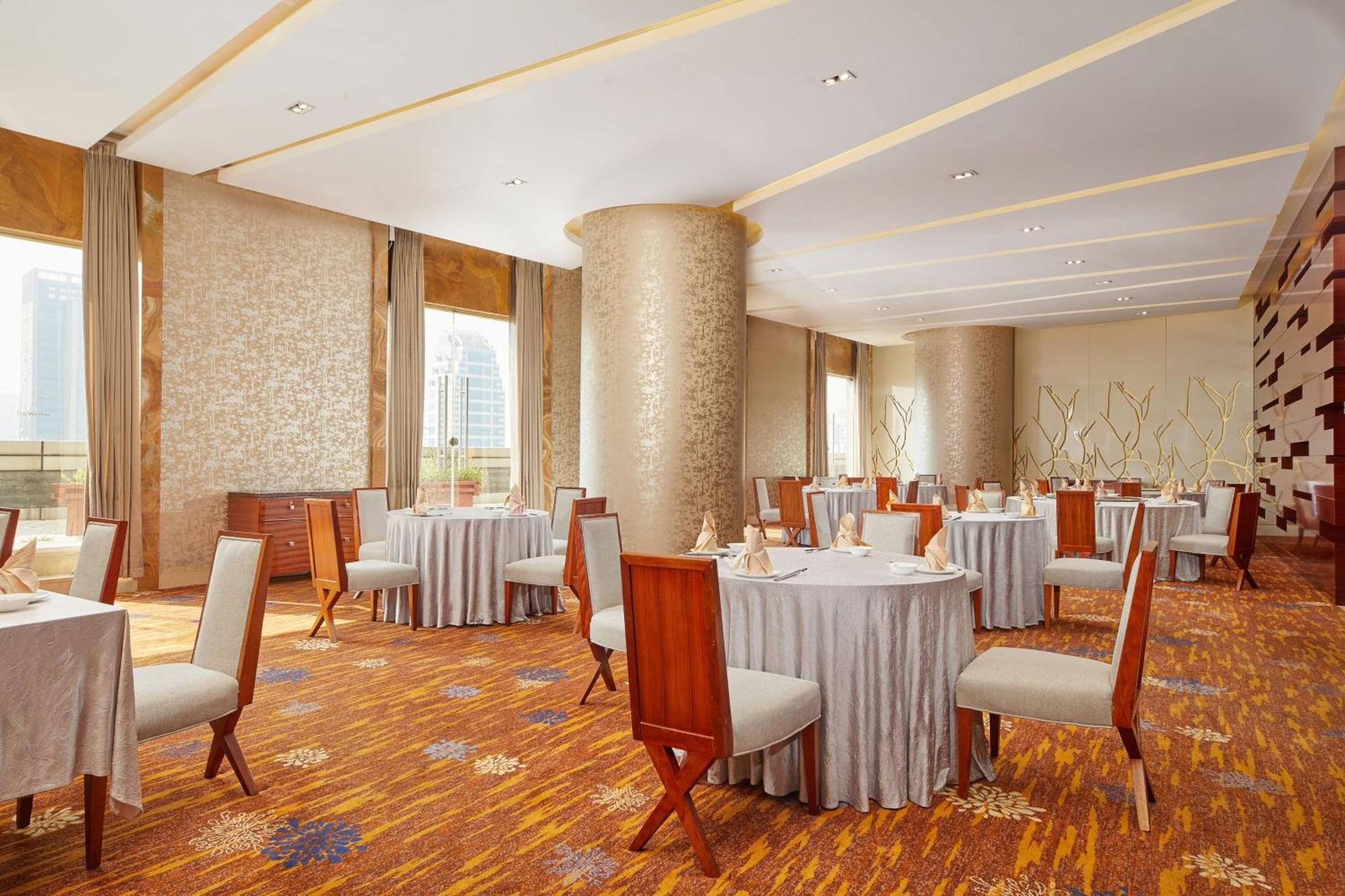 The Westin Nanjing Xuanwu Lake Экстерьер фото